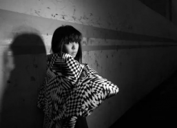 张惠妹年轻时生活照,从青涩少女到天后风采